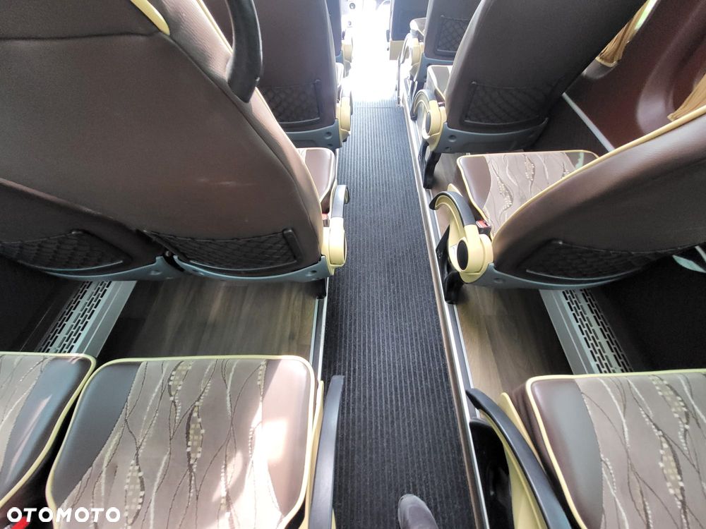 Mercedes-Benz Sprinter 519 CDI 24 miejsca + 4 stojące - 10