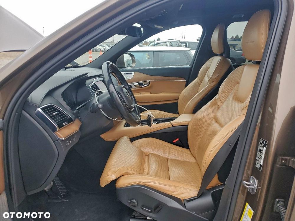 Volvo XC 90 T8 AWD Twin Engine Geartronic Momentum - 8