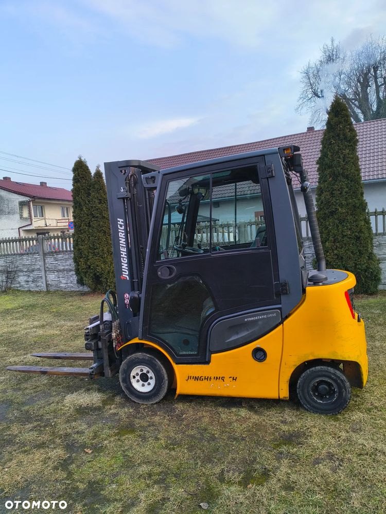 Jungheinrich DFG 320S - 7