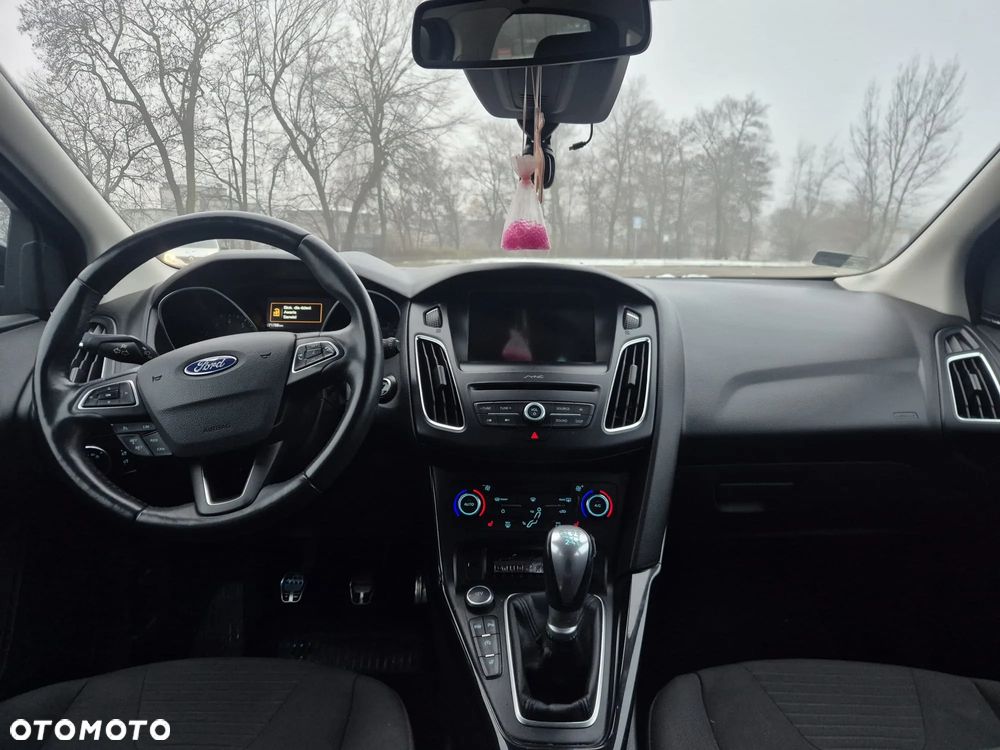 Ford Focus 1.5 EcoBoost Titanium ASS - 8