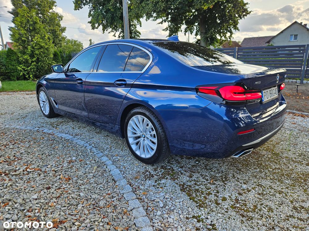 BMW Seria 5 520d Luxury Line - 11