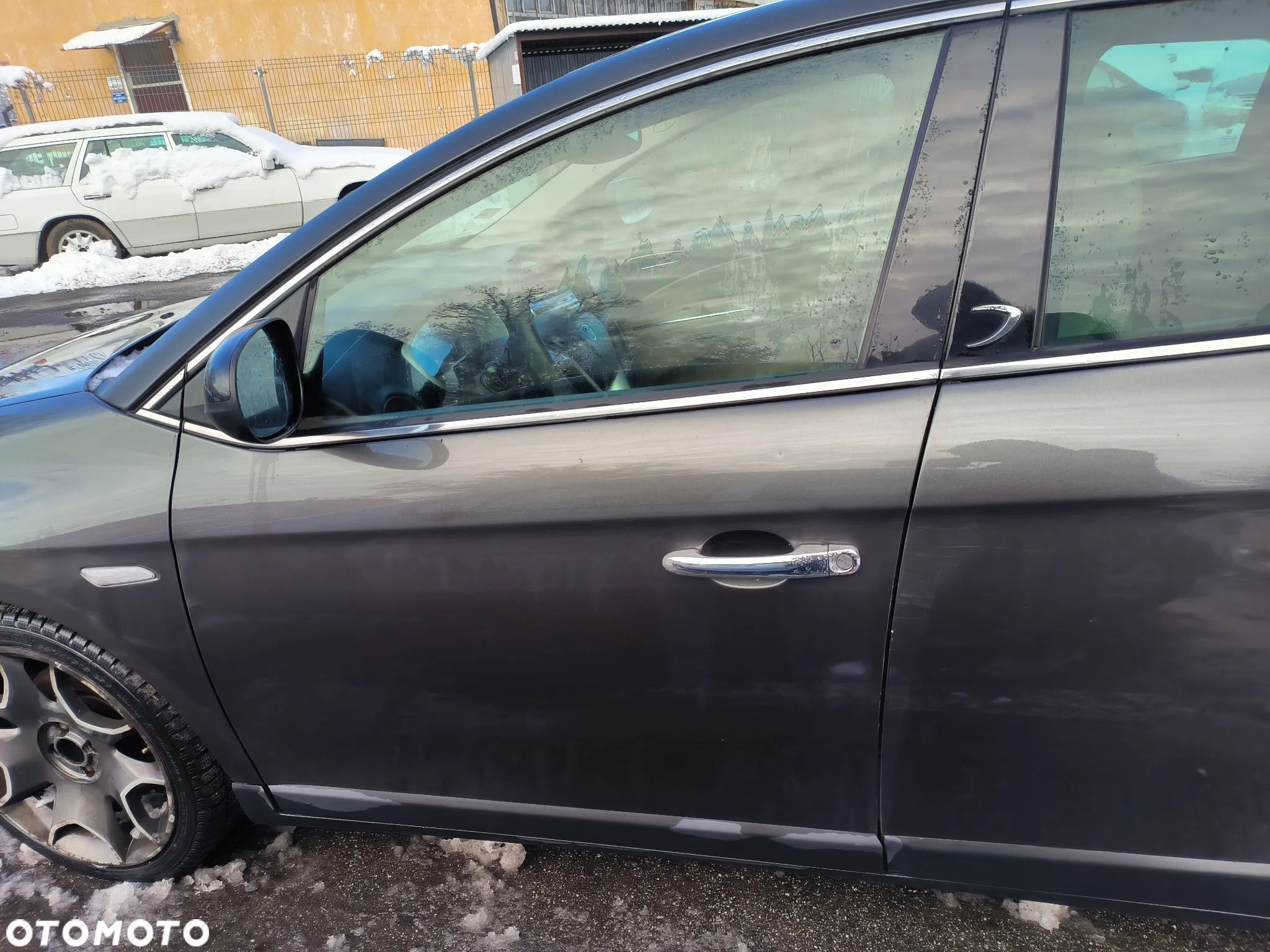 Drzwi lewe przednie Lancia Delta VR284 1.9 JTD - 1
