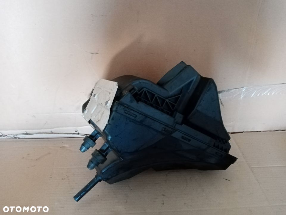 Obudowa Filtra Powietrza Audi A4 B8 A5 Q5 8R0133843B 8R0133837E - 2