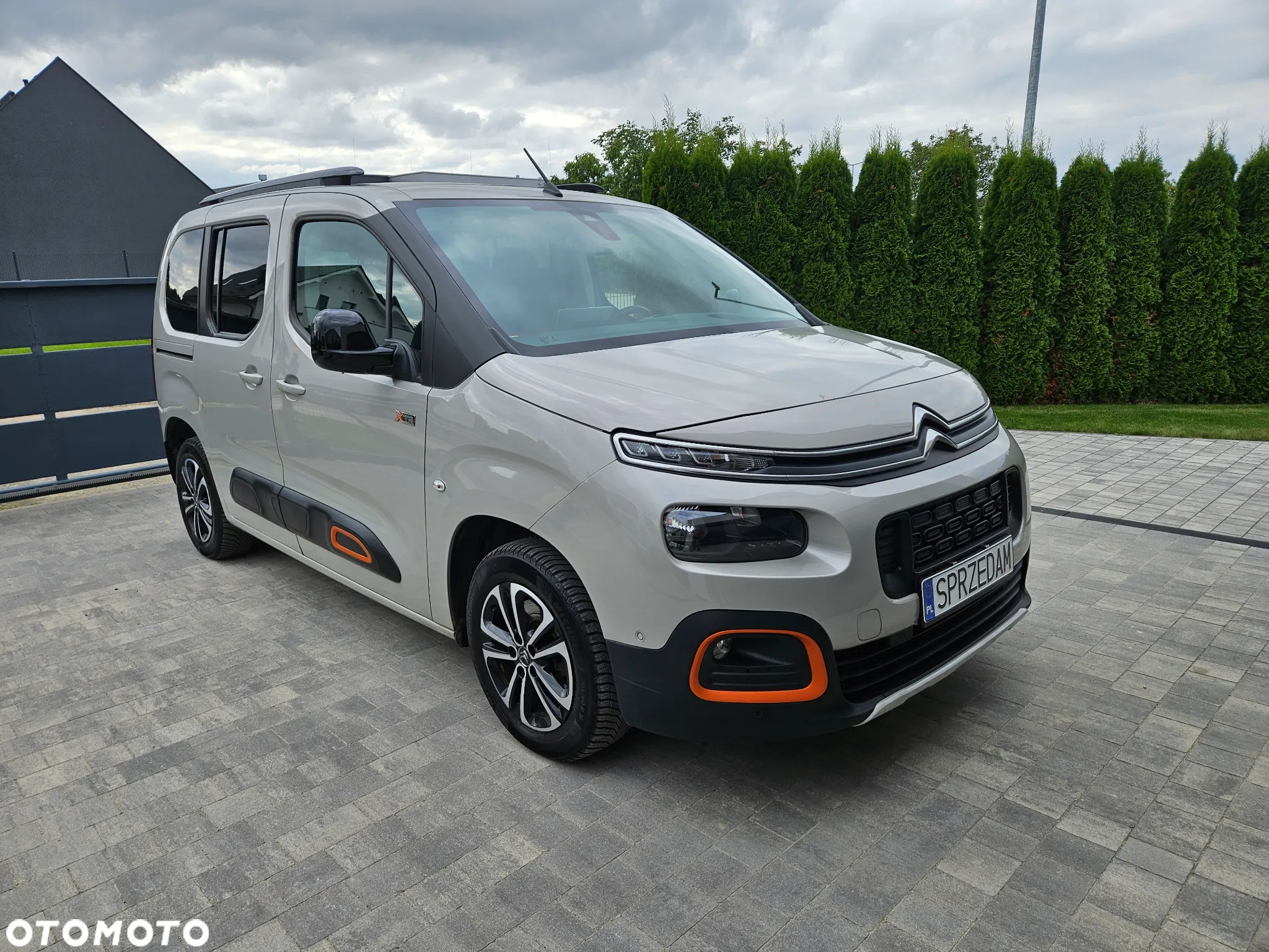 Citroën Berlingo M PureTech 130 EAT8 SHINE - 9
