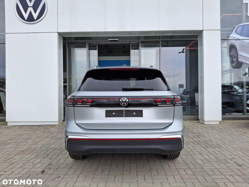 Volkswagen Tiguan 2.0 TDI Elegance DSG - 5