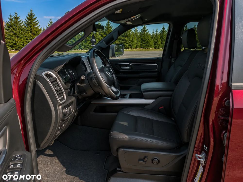 RAM 1500 Crew Cab Shortbed Bighorn - 10