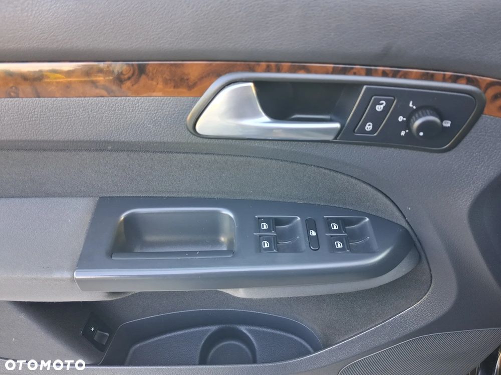 Volkswagen Touran 2.0 TDI DPF Trendline - 22