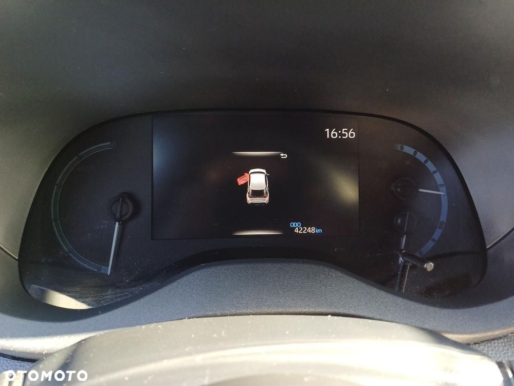 Toyota Yaris Cross Hybrid 1.5 Comfort 4x4 - 18