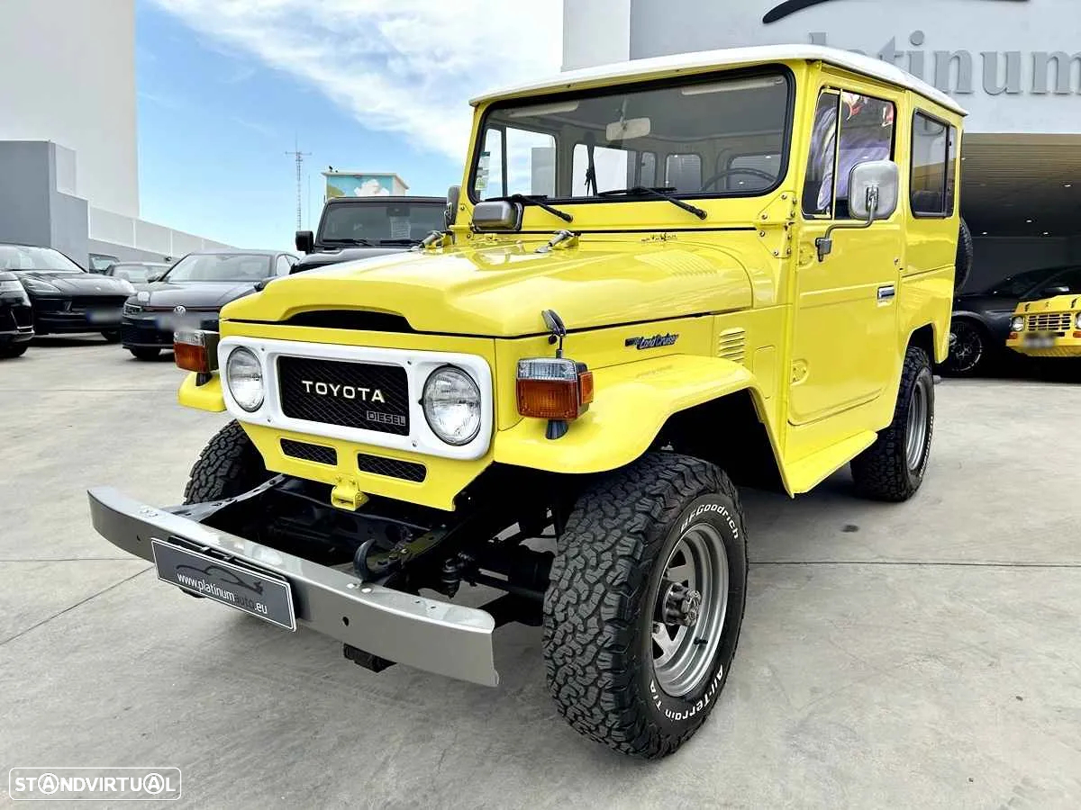 Toyota Land Cruiser - 51