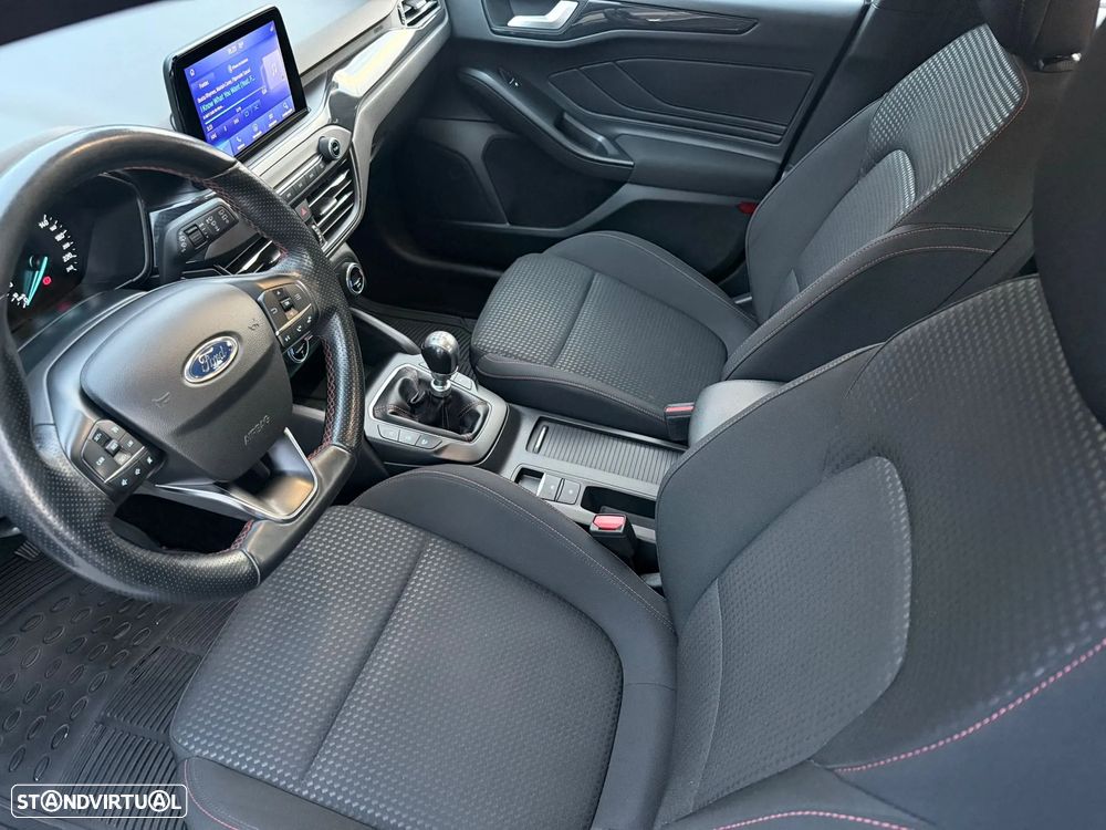 Ford Focus SW 1.5 TDCi EcoBlue ST-Line - 6