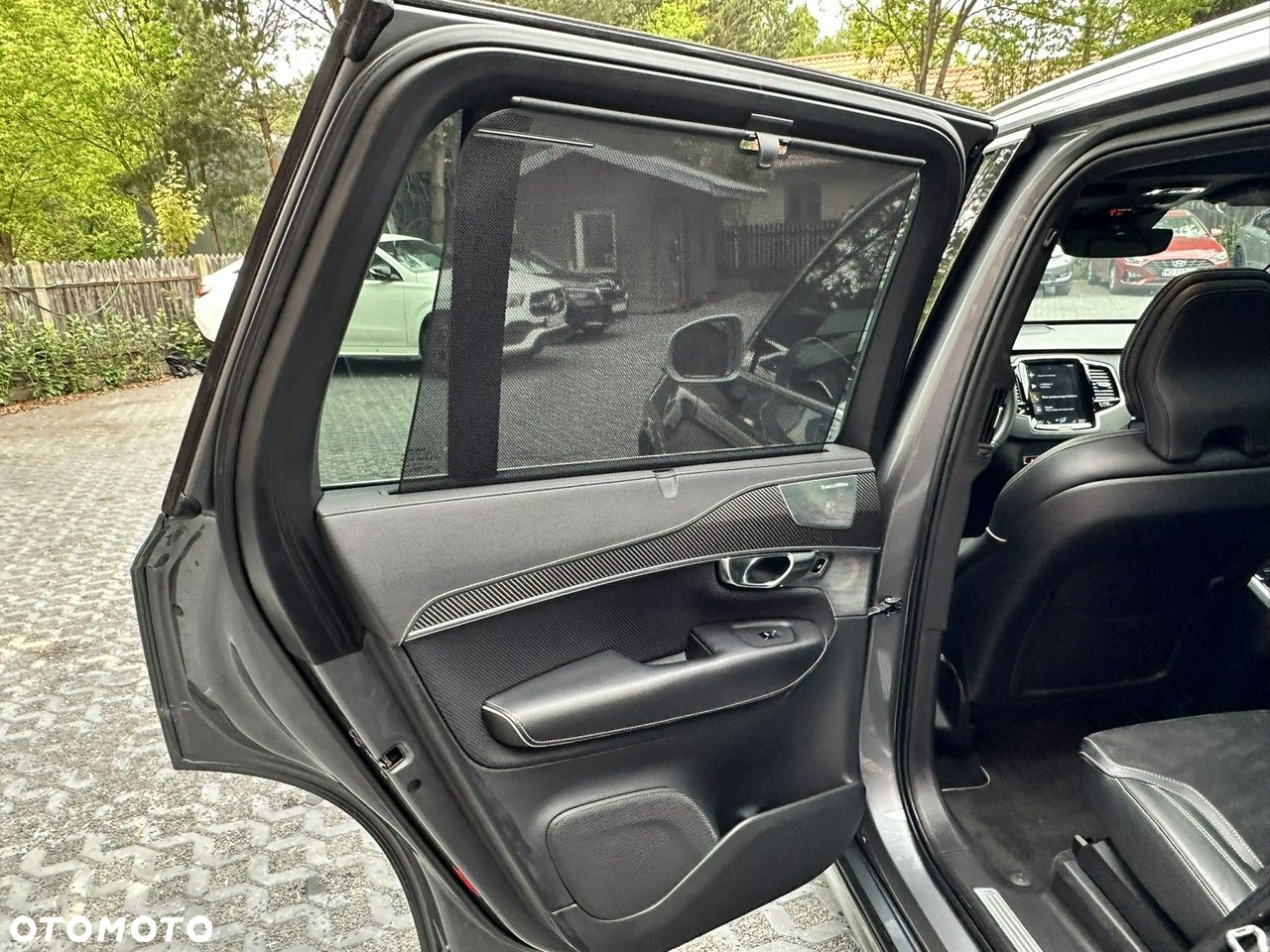 Volvo XC 90 D5 AWD R-Design 7os - 17
