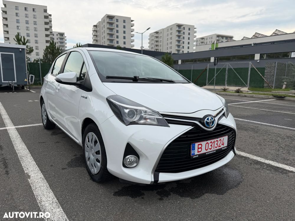 Toyota Yaris 1.5 VVT-i HSD Active