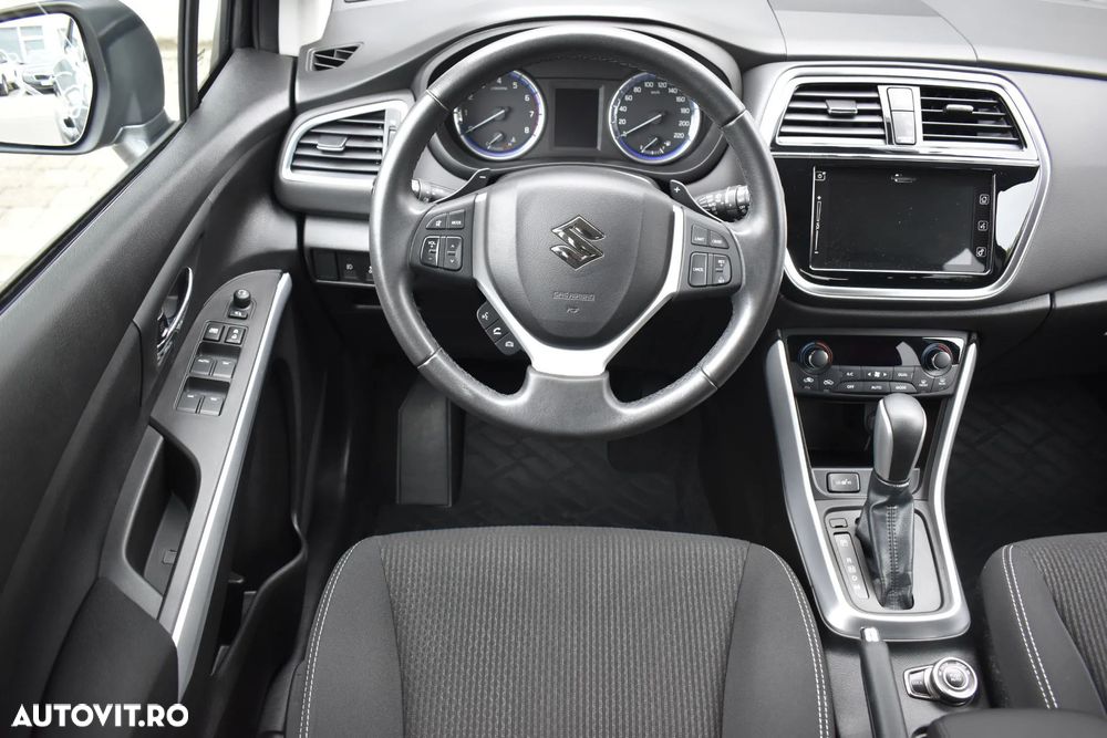 Suzuki S-Cross - 11