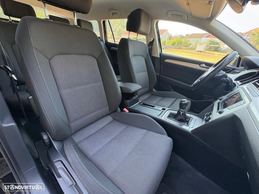 VW Passat Variant 1.6 TDI BlueMotion - 20