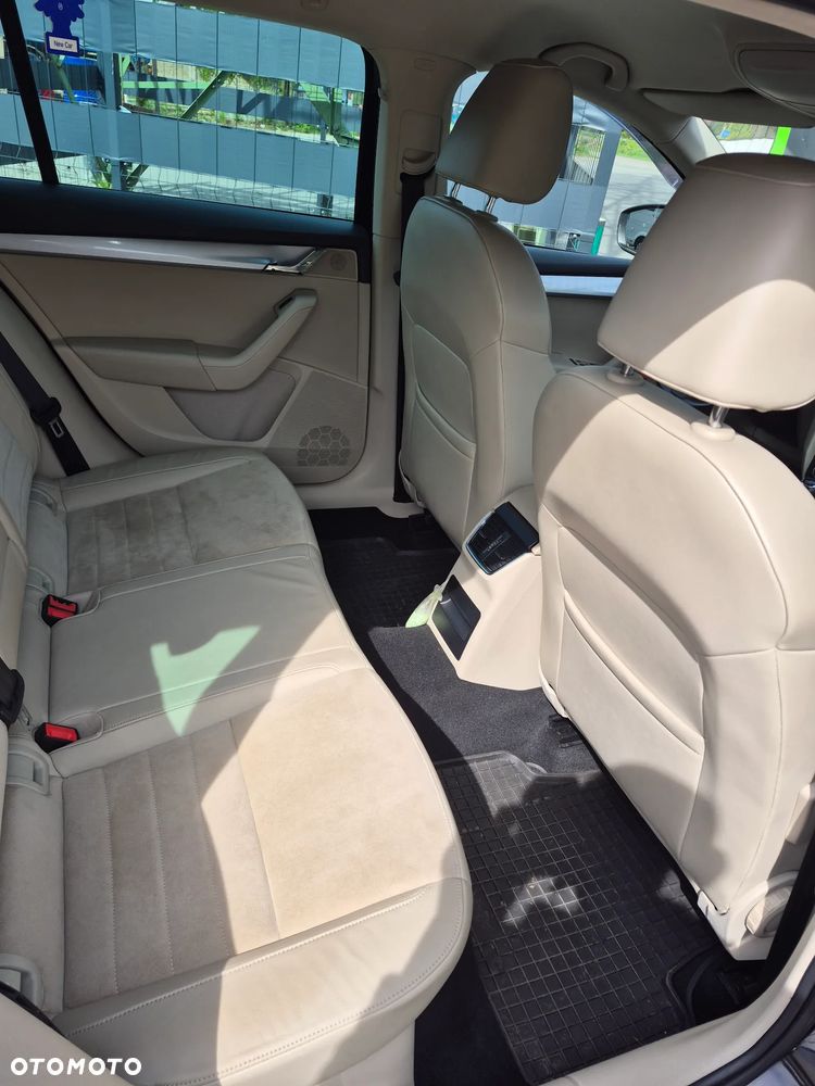 Skoda Octavia 2.0 TDI Elegance DSG - 11
