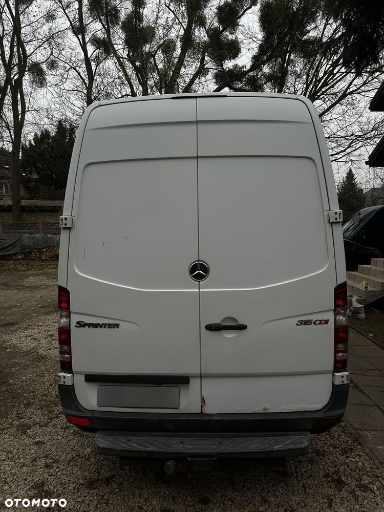 Mercedes-Benz Sprinter - 6