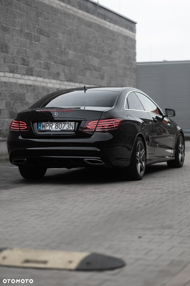 Mercedes-Benz Klasa E - 32