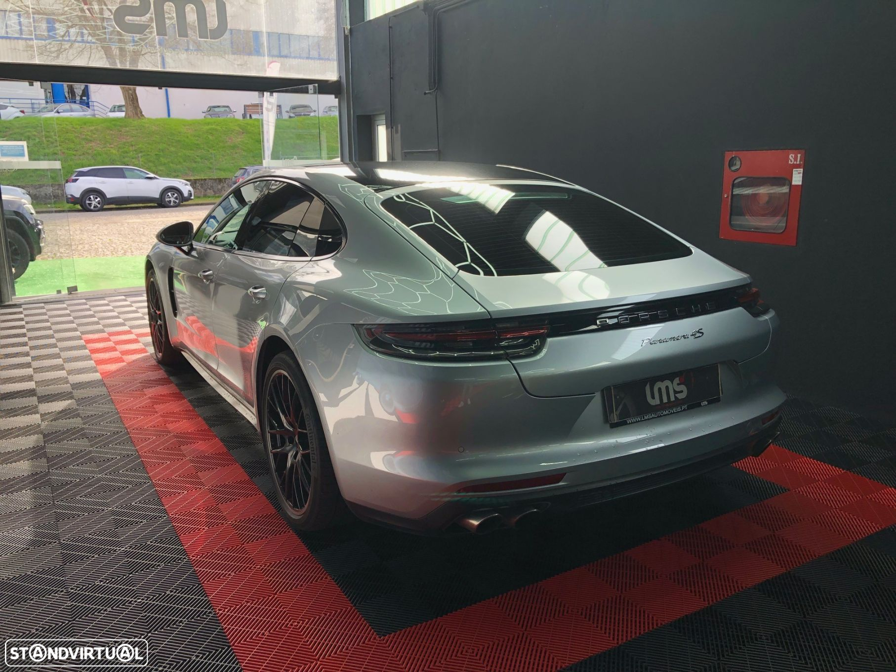 Porsche Panamera 4 S - 4