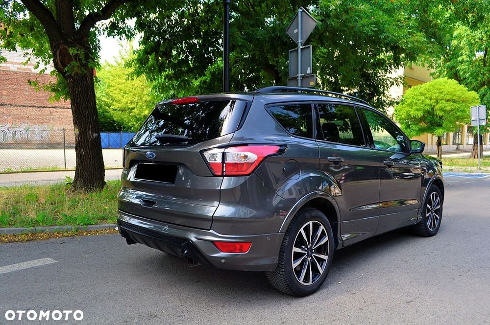 Ford Kuga - 4
