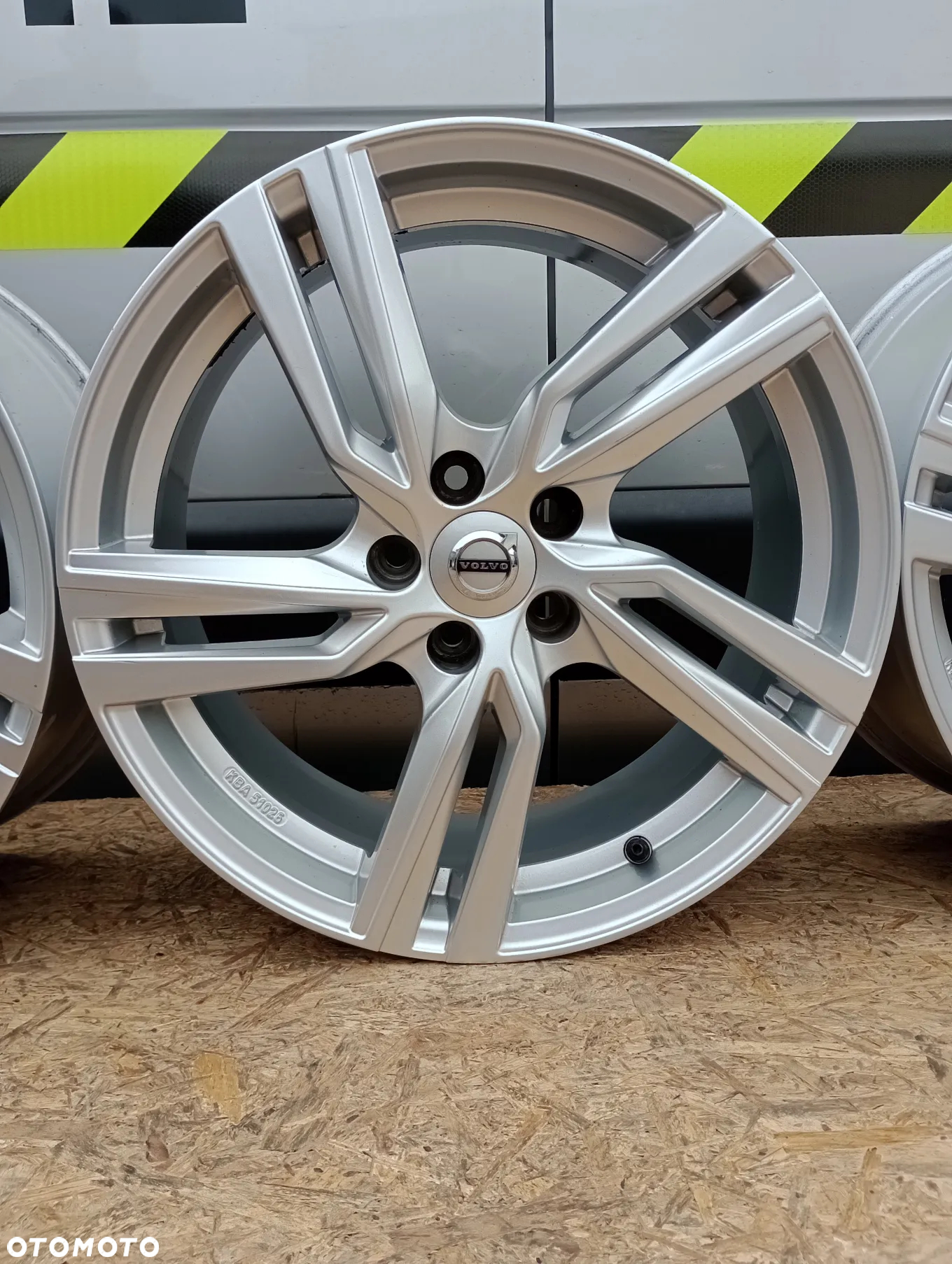 FELGI ALUMINIOWE 5x108 R18 8J ET42,5 63,4 VOLVO C30 C70 EX30 S40 S60 S80 S90 V40 V50 V60 V70 V90 XC40 XC60 XC70 XC90 - 6
