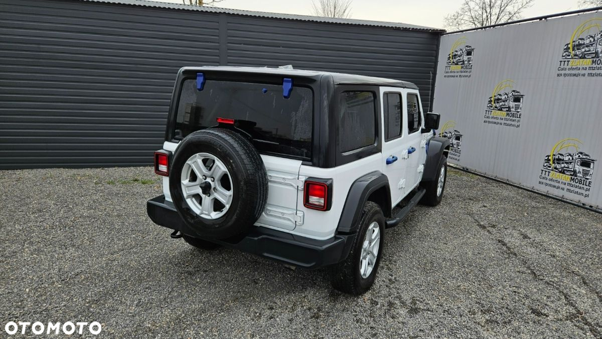 Jeep Wrangler - 15