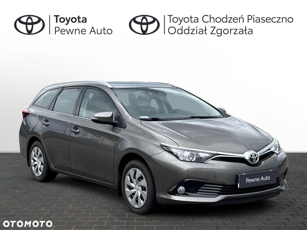 Toyota Auris - 6