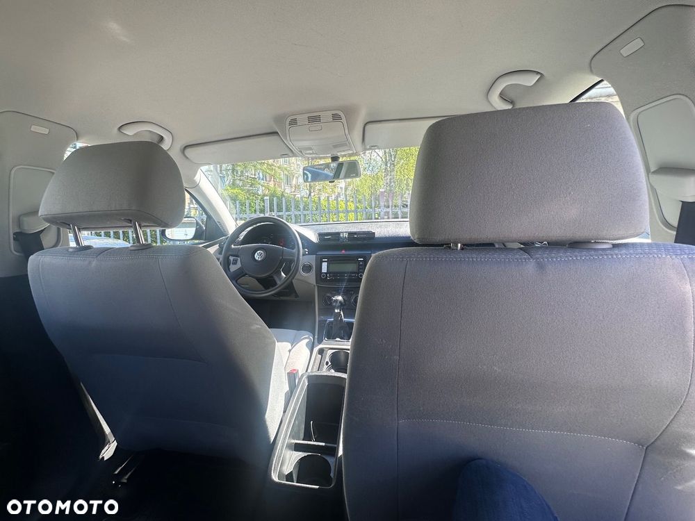 Volkswagen Passat - 7