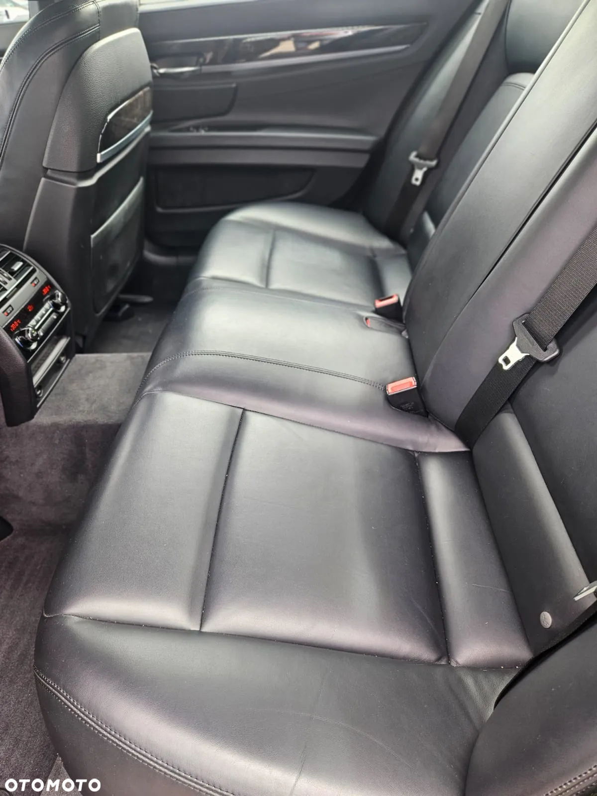 BMW Seria 7 750d xDrive Blue Performance Edition Exclusive - 11