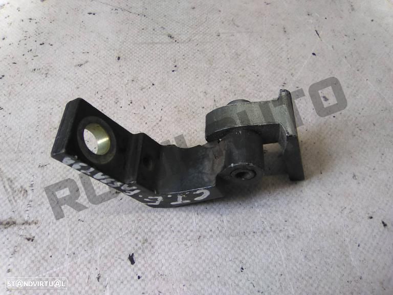 Dobradiça Porta Frente Esquerdo Superior  Vw Passat B5 Saloon ( - 2