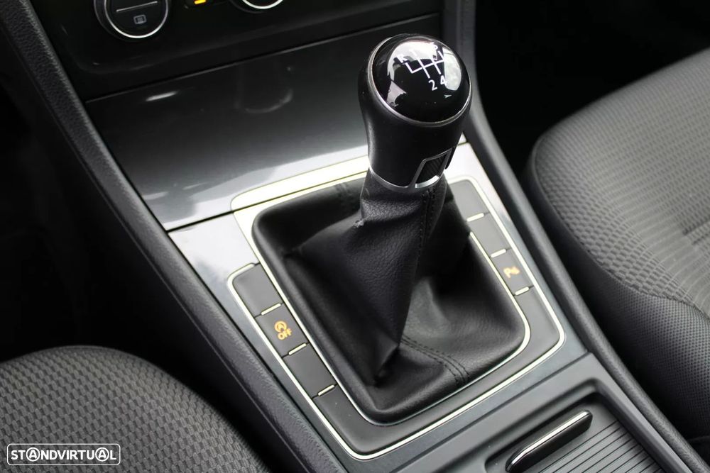 VW Golf Variant 1.6 TDi Confortline - 28