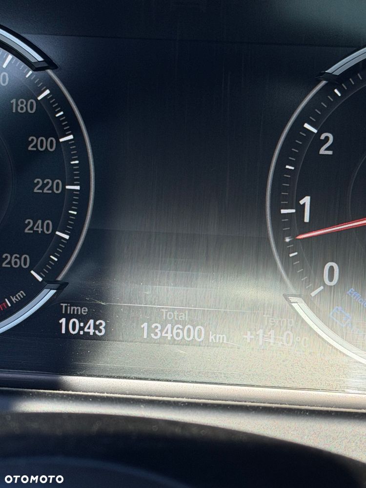 BMW Seria 6 650i - 16
