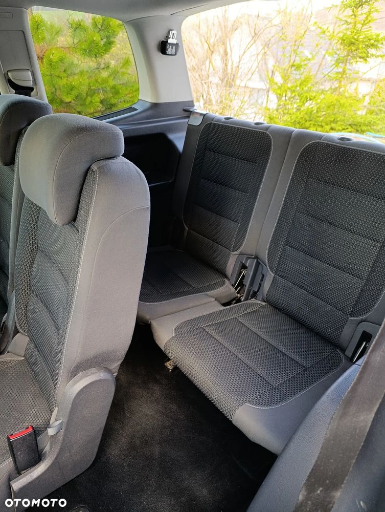 Volkswagen Touran 1.6 TDI DPF BlueMot Comfortline - 14