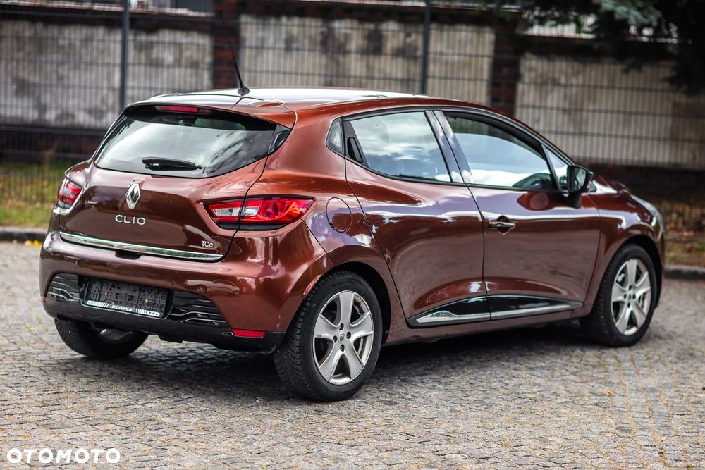 Renault Clio TCe 90 Paris - 10