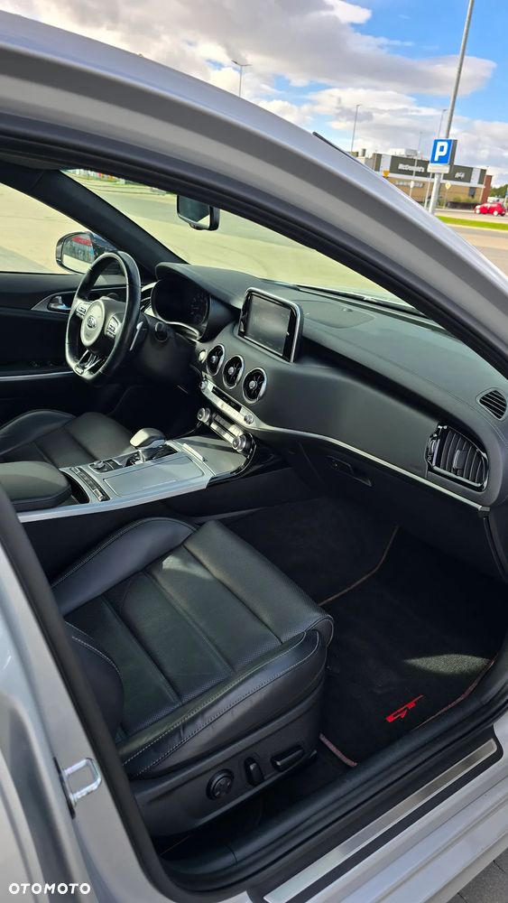 Kia Stinger 3.3 T-GDI V6 GT AWD - 10