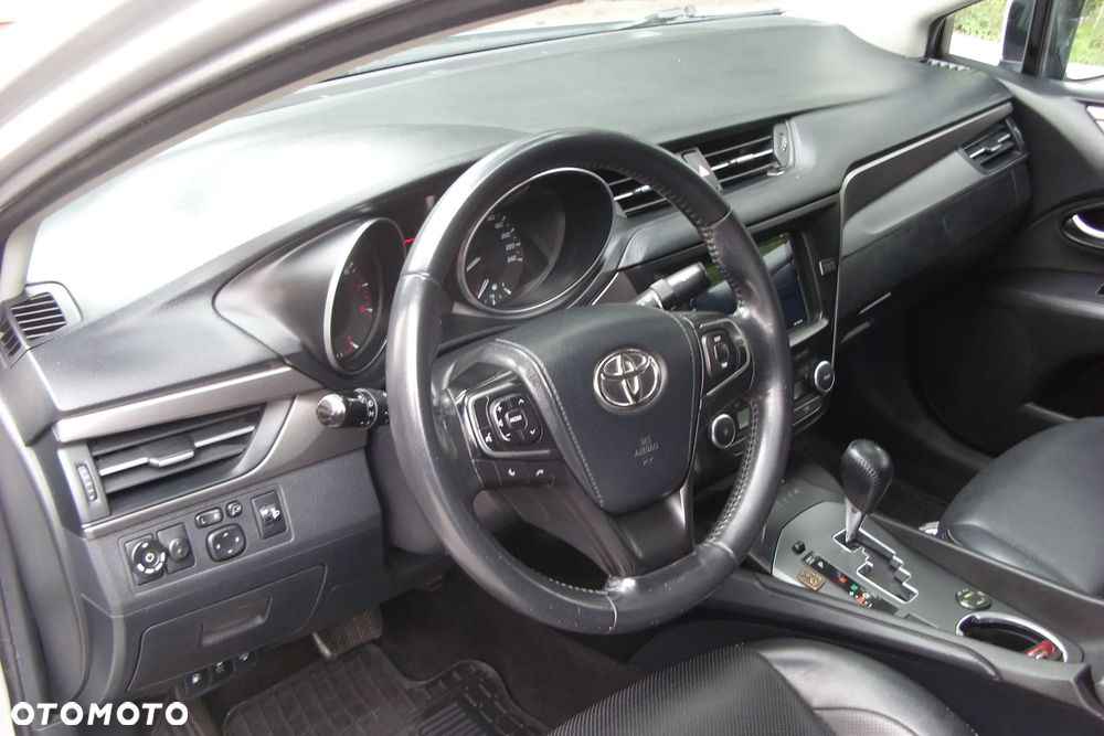Toyota Avensis 1.8 Active MS - 7