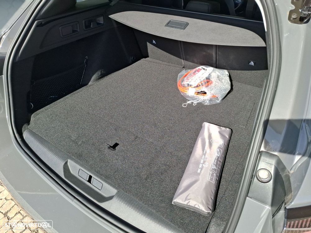 Peugeot 308 SW 1.6 Hybrid Allure e-DCS7 - 23