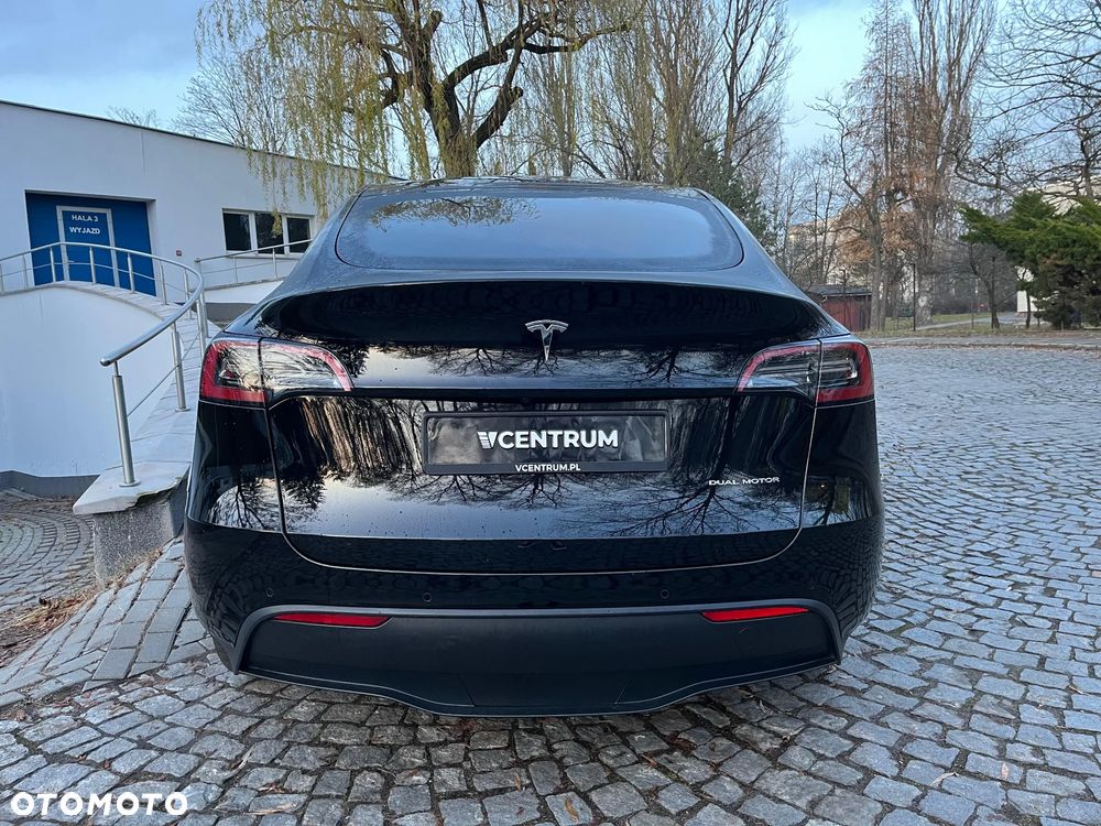Tesla Y Long Range Dual Motor AWD - 10