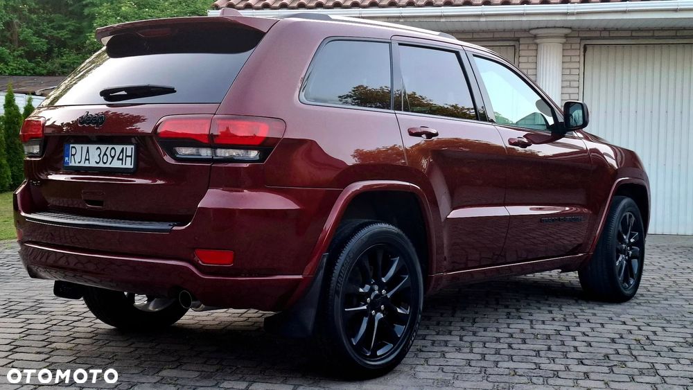 Jeep Grand Cherokee - 10