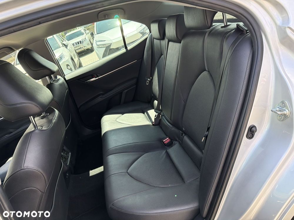 Toyota Camry 2.5 Hybrid Executive CVT - 13