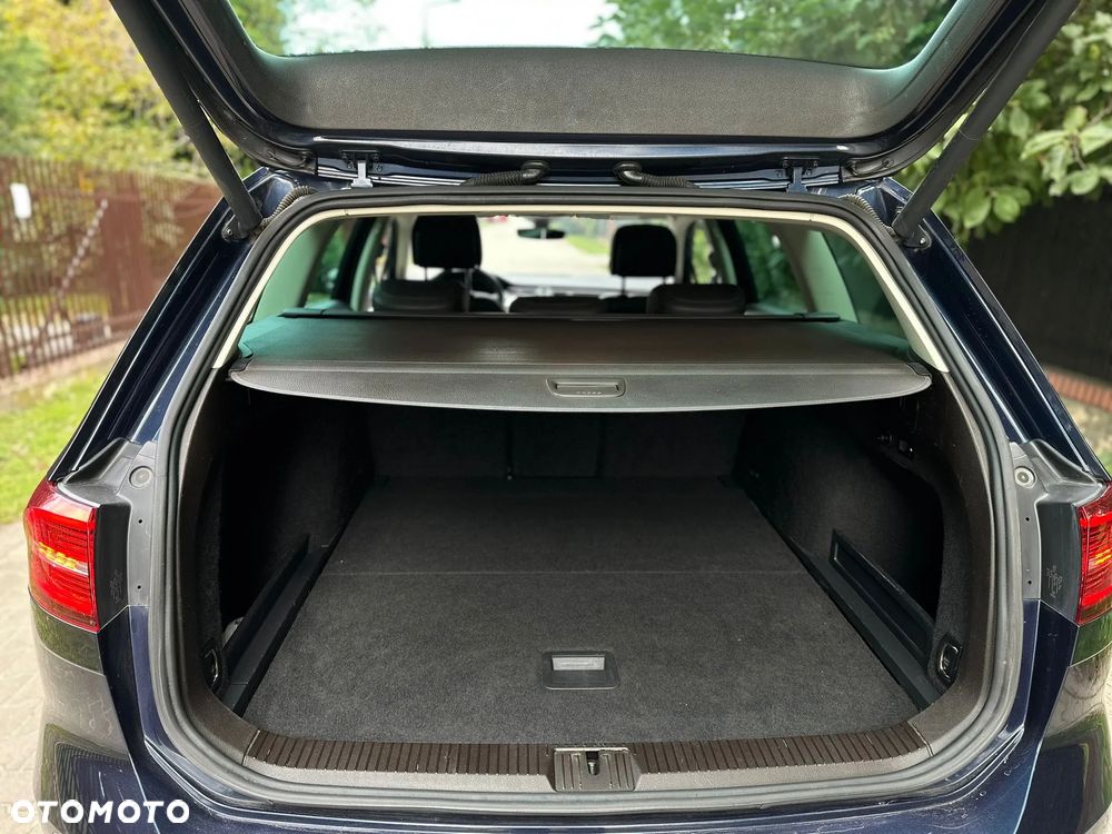 Volkswagen Passat 2.0 TDI SCR Highline - 36