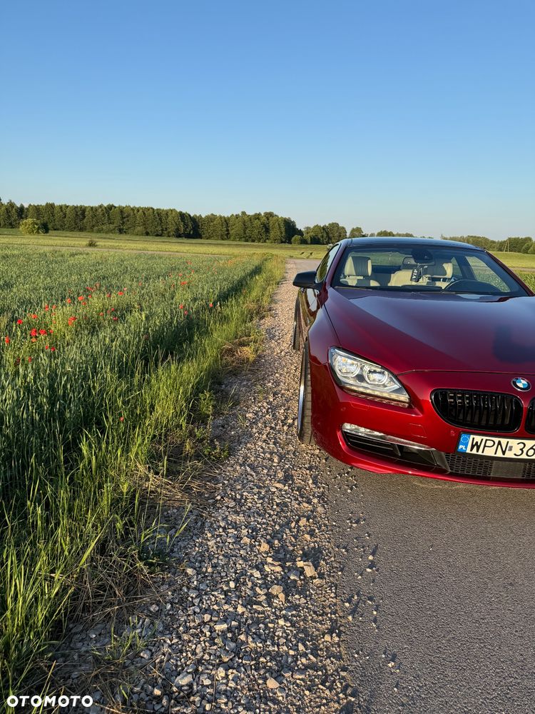 BMW Seria 6 650i - 8
