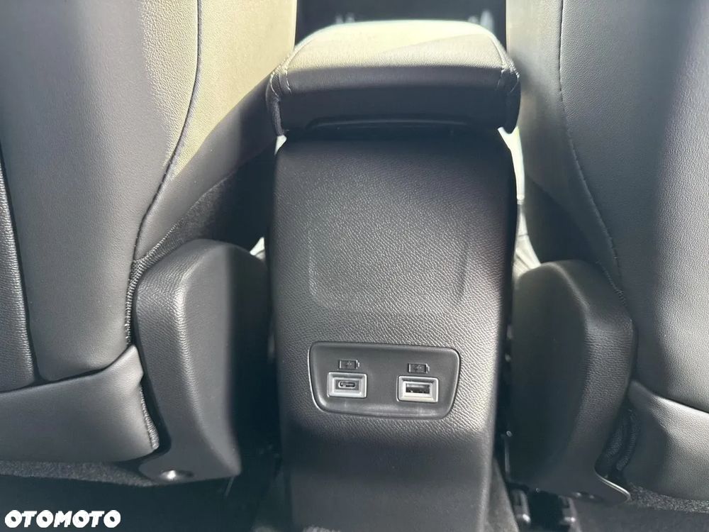 Peugeot 2008 Hybrid 145 e-DSC GT Exclusive - 14