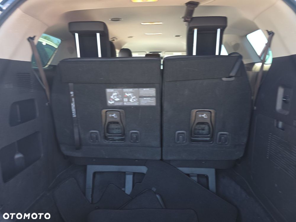 Kia Carnival - 14