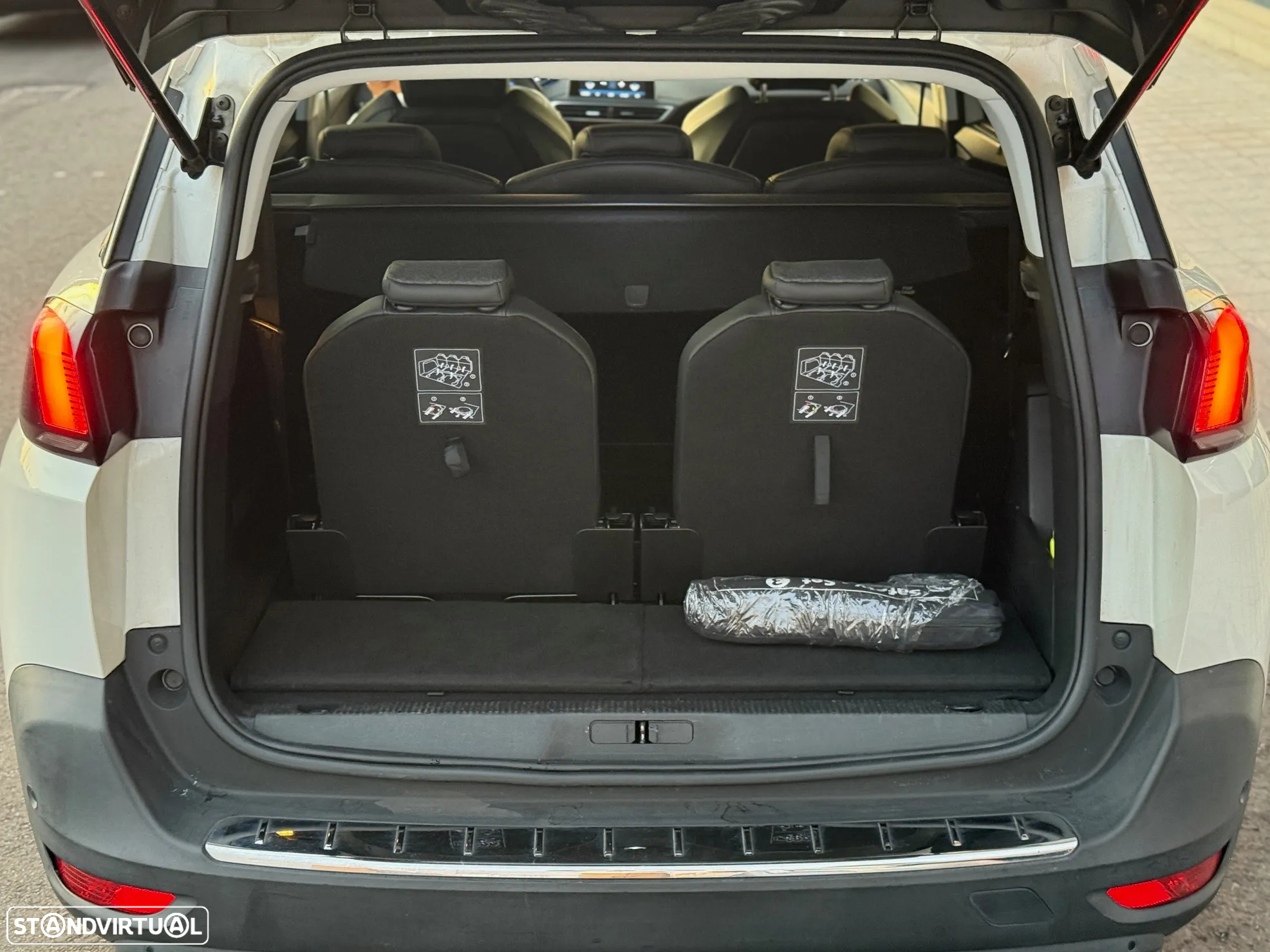Peugeot 5008 1.2 PureTech Allure Pack - 13