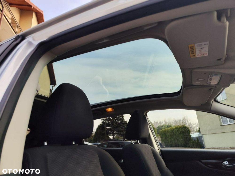 Nissan Qashqai 1.2 DIG-T N-Connecta EU6 - 13