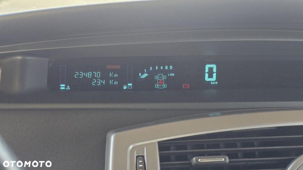 Renault Scenic - 10