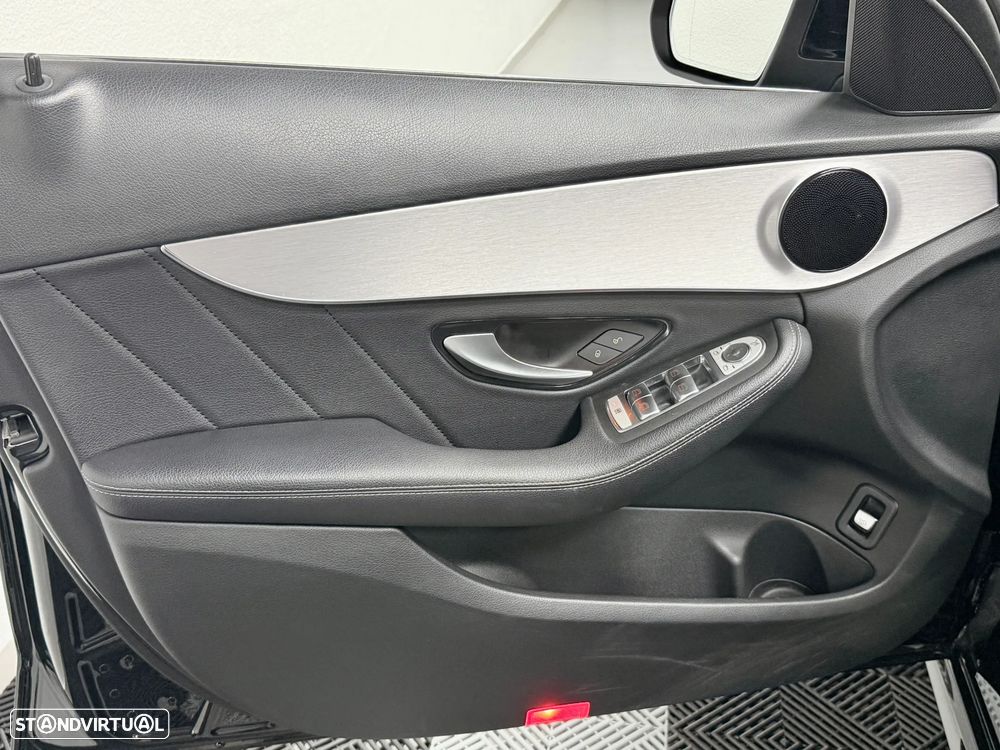 Mercedes-Benz C 180 d Station AMG Line - 36