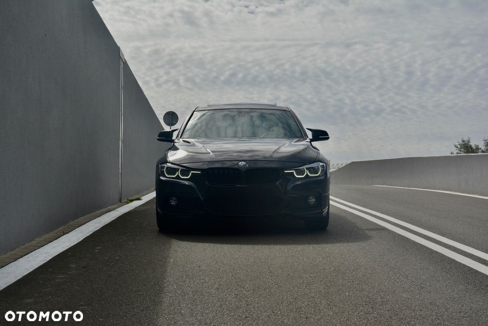 BMW Seria 3 330i Sport Line Shadow - 4