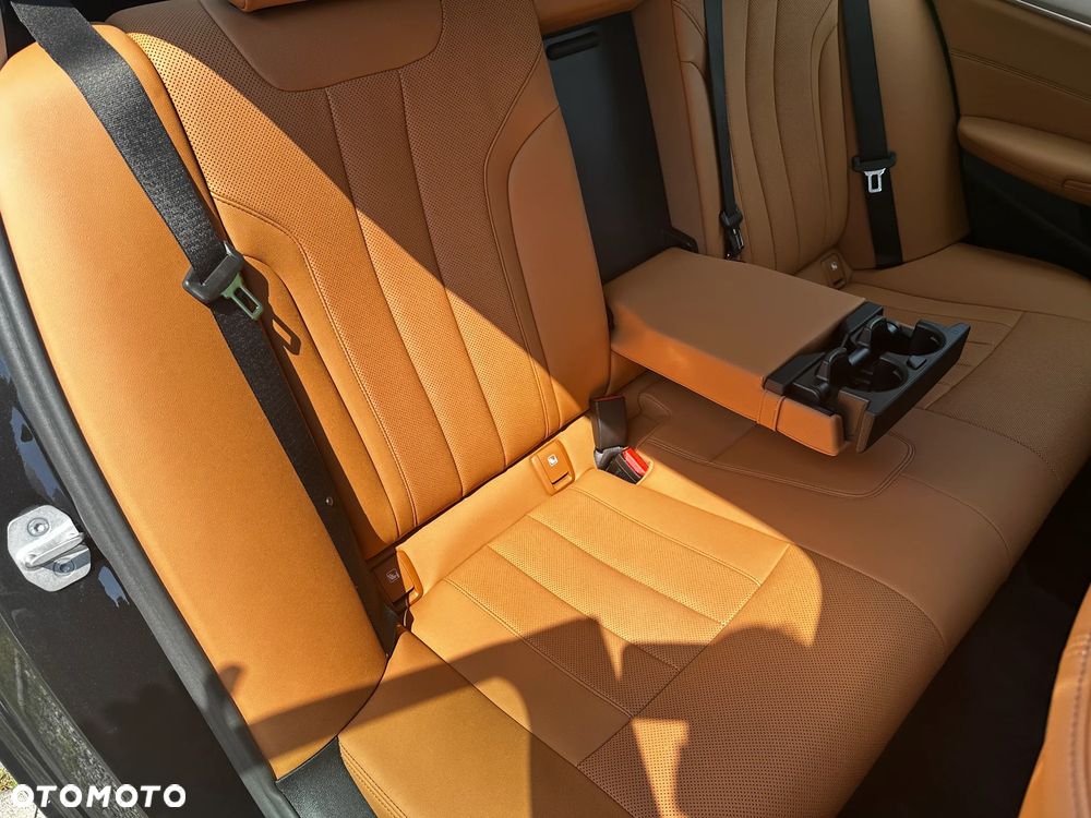 BMW Seria 5 - 29