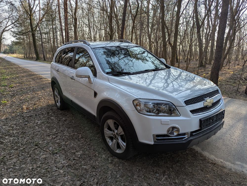 Chevrolet Captiva 2.0 4WD 7 Sitzer Automatik LT - 2